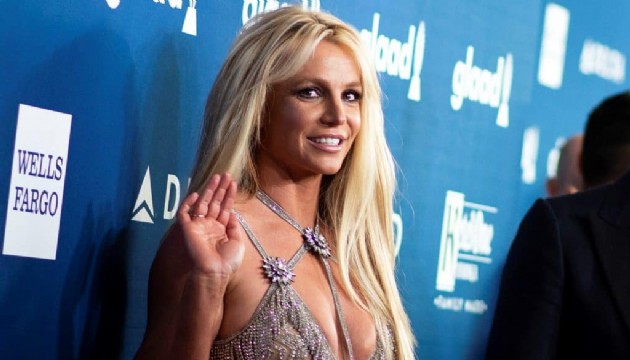 Britney Spears kendisiyle nikah masasına oturdu!