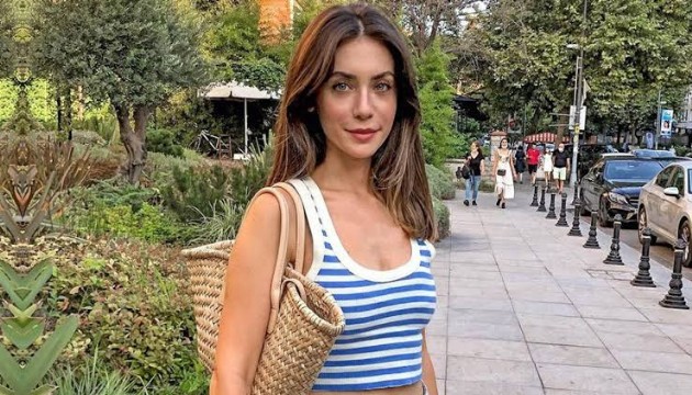 Güzel oyuncu Fulya Zenginer trafik kazası geçirdi