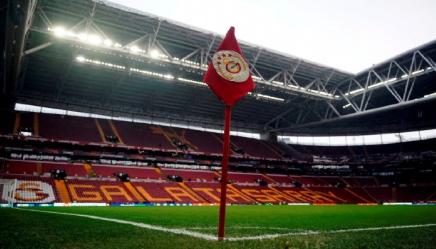 Galatasaray - AZ Alkmaar maçına zemin hazır