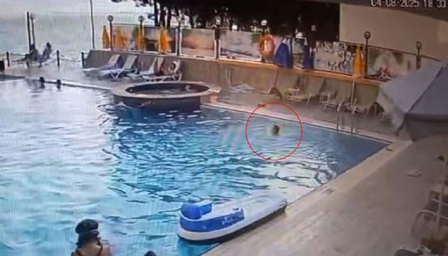 9 yaşındaki Ali otel havuzunda boğuldu