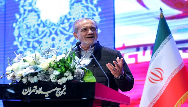 Türkçe şiir okuyan İran Cumhurbaşkanına uyarı