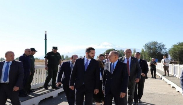 Tarihi buluşma: Türk heyeti Ermenistan'da