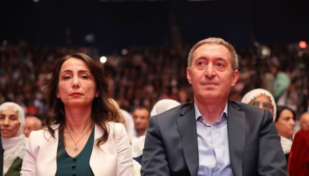 DEM Parti sahaya çıkıyor