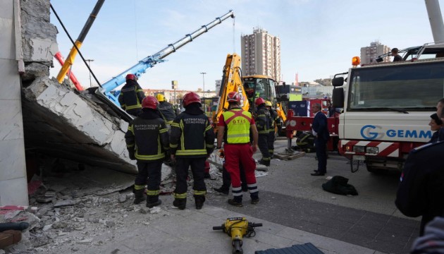 Sırbistan'da tren istasyonunda facia: 14 ölü