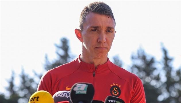 Muslera gözyaşlarıyla Galatasaray'a veda etti
