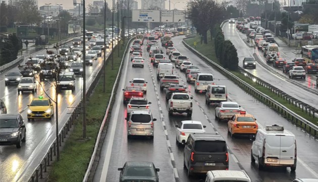 İstanbul'da trafik yoğunluğu arttı