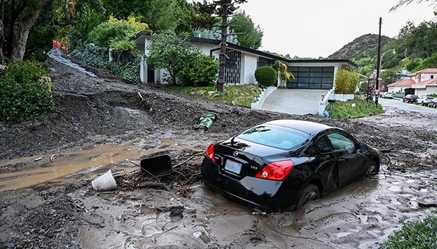 ABD'de sel felaketi: Ölü ve kayıplar var