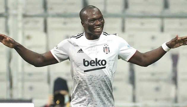 Beşiktaş'ta transfer hareketliliği: N’Koudou gidiyor, Aboubakar'ın takım arkadaşı geliyor!