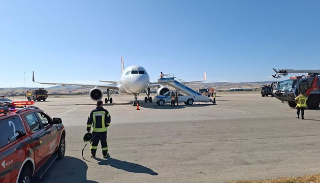 Motor arızası acil iniş yaptırdı