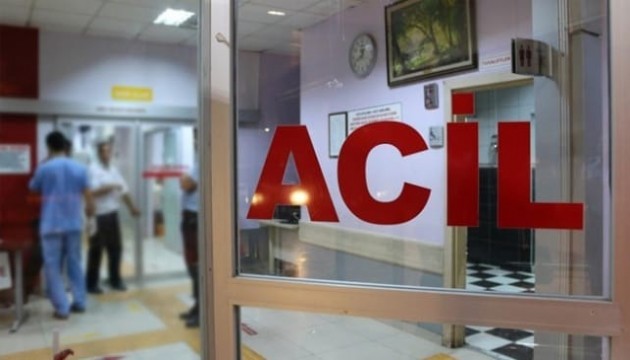 Bisküviden 13 kişi zehirlendi