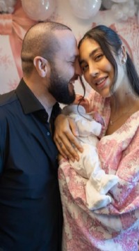 Özlem Ada Şahin kızını paylaştı