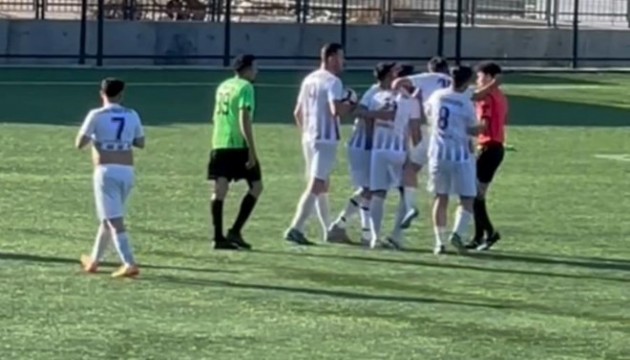 Hakeme yumruk anbean görüntülendi, futbolcu gözaltına alındı