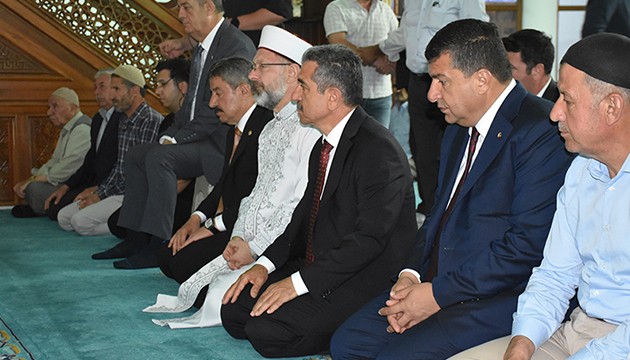 Orman yangınlarının sona ermesi için camilerde dua edildi