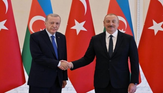 Aliyev'den Erdoğan'a 100. yıl tebriği