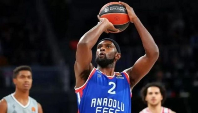 Anadolu Efes yıldızı kalp krizi geçirdi