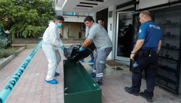 Evinin banyosunda ölü bulundu