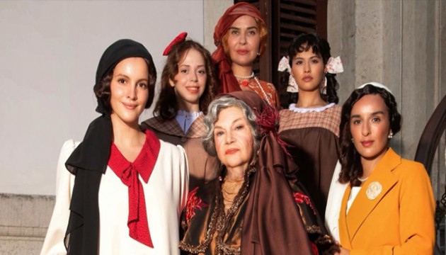 Ayşe Kulin'in romanından uyarlanan  “Veda” tiyatro sahnesinde