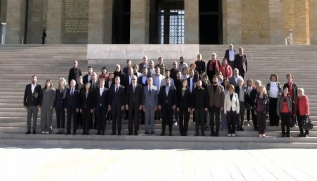 CHP heyeti Anıtkabir'i ziyaret etti