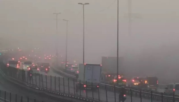 İstanbul trafiğinde sis etkisi