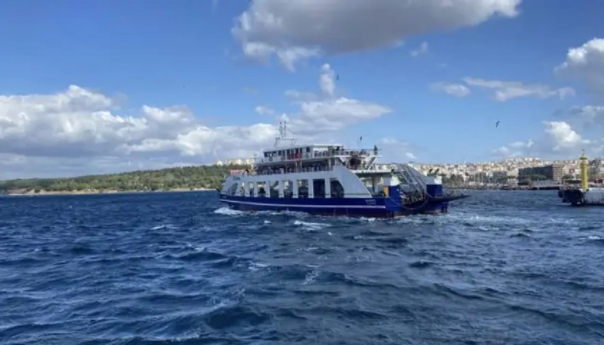 Feribot seferlerine fırtına engeli