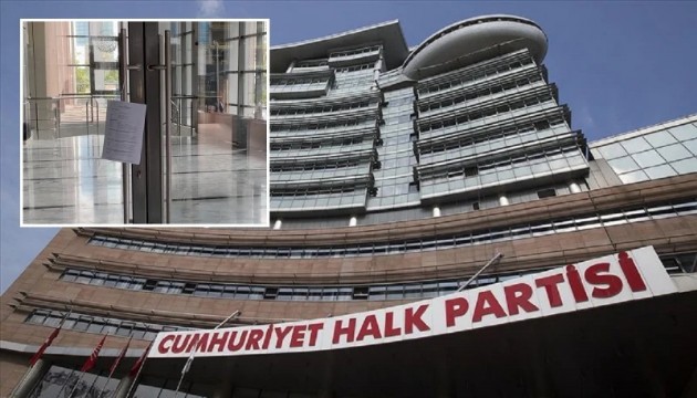 Mutlak butlan kararı girişe asıldı