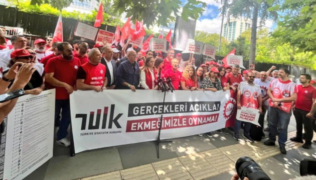 DİSK'ten TÜİK önünde protesto