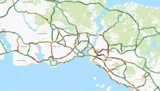 İstanbul trafiğinde okul yoğunluğu