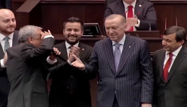 Bülent Arınç'tan, Ak Parti'ye geçen Çakır'a