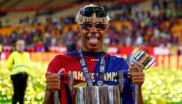 Kral Kupası Barcelona'nın oldu