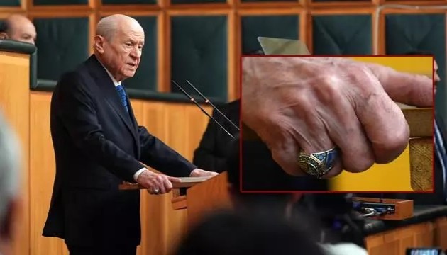 Bahçeli'nin yüzüğü dikkat çekti
