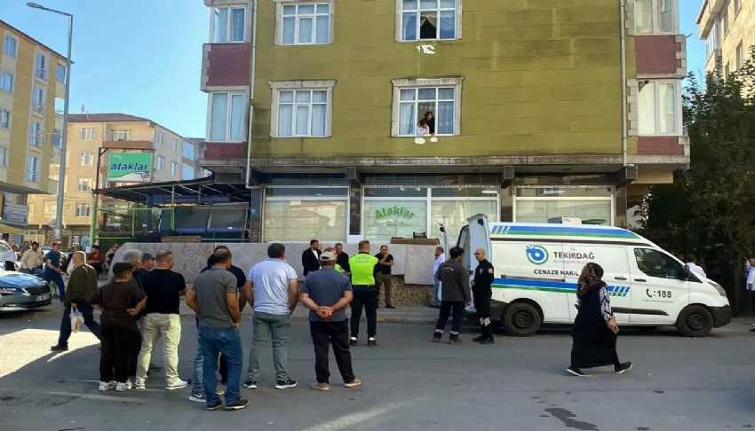 75 yaşındaki karısını öldürdü