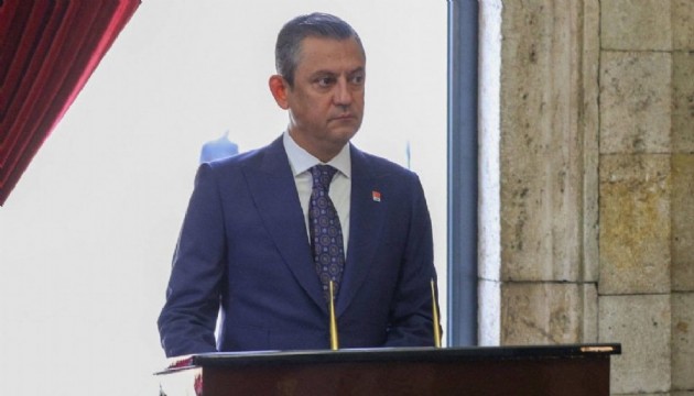 Özgür Özel'den Anıtkabir'e ziyaret