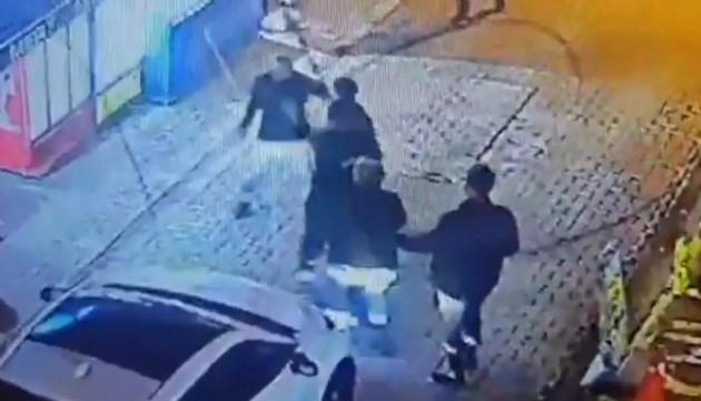 Sokak ortasında kurşuna dizdi