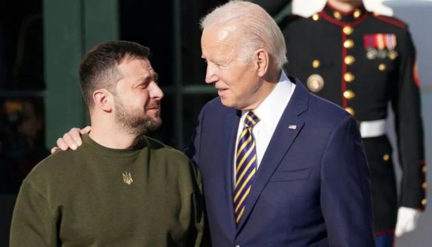 Biden'dan gövde gösterisi: Zelenskiy ile Kiev sokaklarında