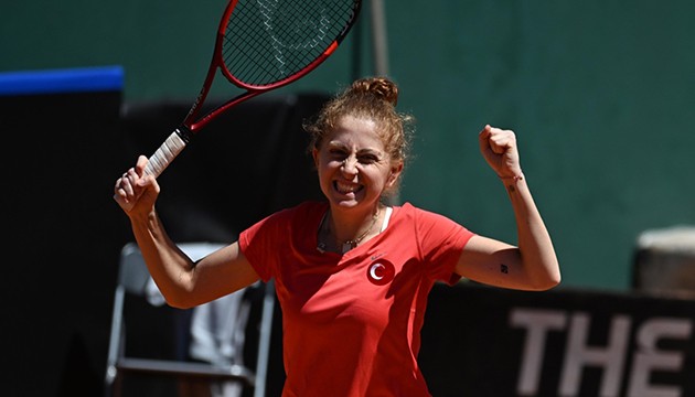 Milli tenisçiden tarihi başarı