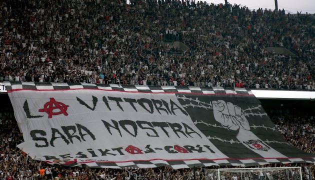 Derbi tribünler tıklım tıklım olacak! Beşiktaş taraftarı tüm biletleri tüketti