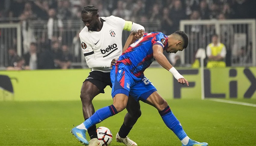 Kartallar pes etmez | Spor manşetleri