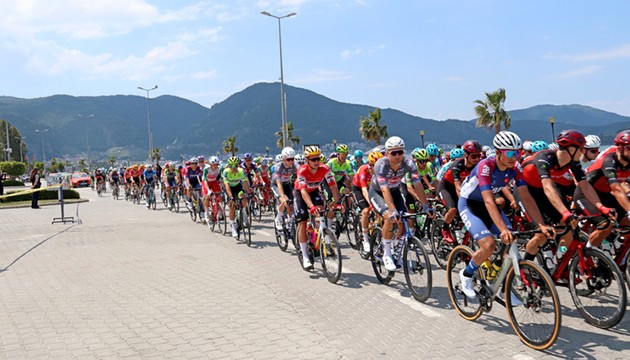 Cumhurbaşkanlığı Bisiklet Turu'nda 3. etap başladı