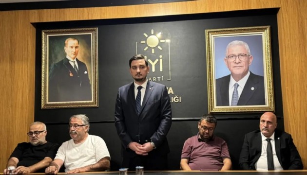 İYİ Parti'de istifa depremi