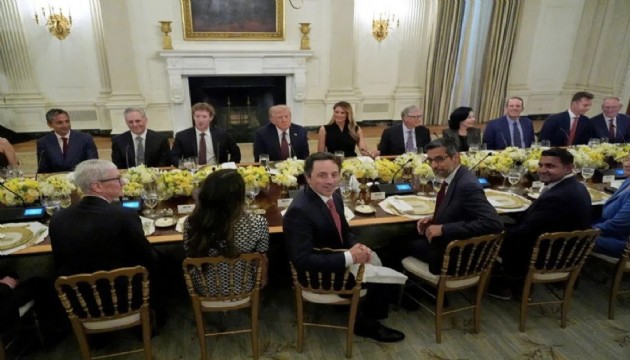 Teknoloji devleri aynı masada