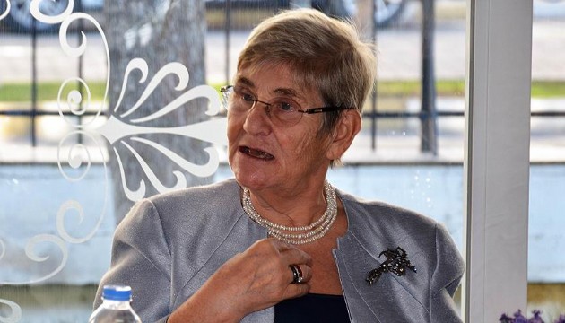 Canan Karatay zehir içtiğimizi açıkladı! Tüm vücuda yayılıyor!