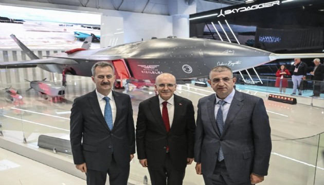Bakan Şimşek'ten SAHA 2026'ya ziyaret