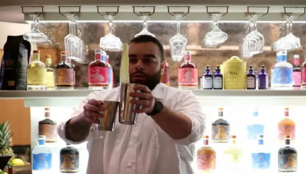 Suudi Arabistan'da alkole izin verilecek