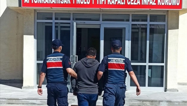 Yurt dışına kaçacaklardı: Yakalandılar!