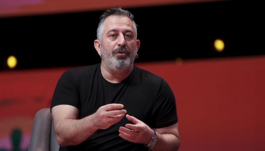Cem Yılmaz'dan aile pozu! “Allah saklasın” notuyla paylaştı