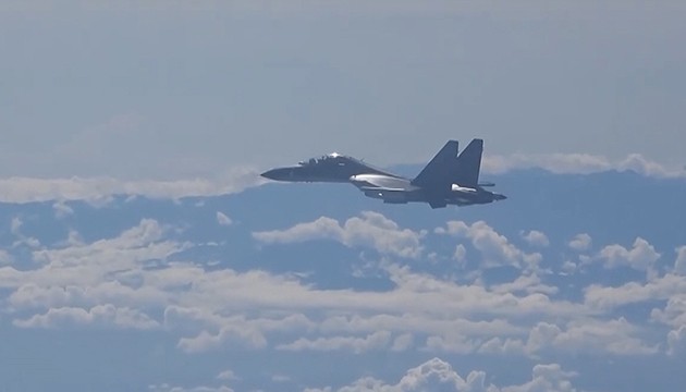 Tayvan: Ada çevresinde Çin'e ait 59 askeri hava aracı ve 9 gemi görüldü