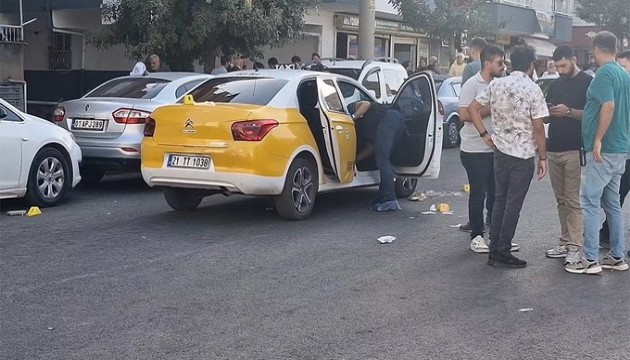 24 yaşındaki Nazlı da eş kurbanı oldu: Taksiden inerken katletti