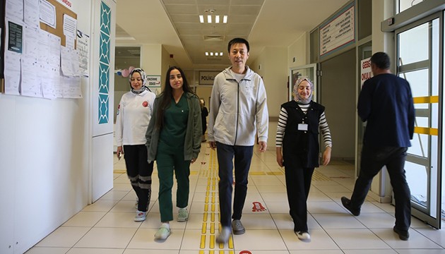 Çinli doktor Siirt'te şifa dağıtıyor