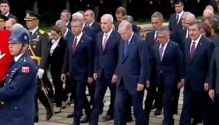 Cumhurbaşkanı Erdoğan ve devlet erkanı Anıtkabir'de