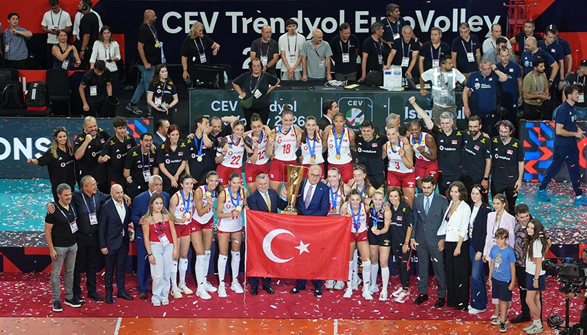 İtalya'da Filenin Sultanları yankısı: 